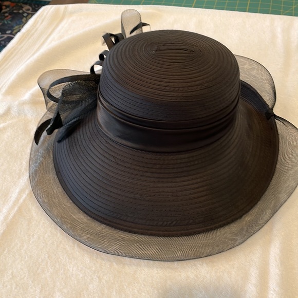 Giovanni’s New York….Kentucky Derby Hat.  Black.  Adjustable   Like new!! - Picture 3 of 5